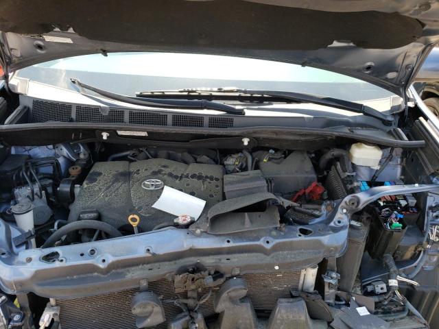 Photo 7 from auction – 2017 TOYOTA SIENNA XLE with VIN 5TDDZ3DC7HS182138