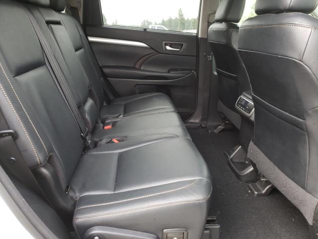 Photo 6 from auction – 2018 TOYOTA HIGHLANDER with VIN 5TDJZRFH8JS551710