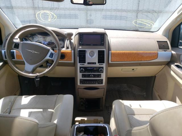 Photo 9 from auction – 2010 CHRYSLER TOWN & COU with VIN 2A4RR6DX4AR136687