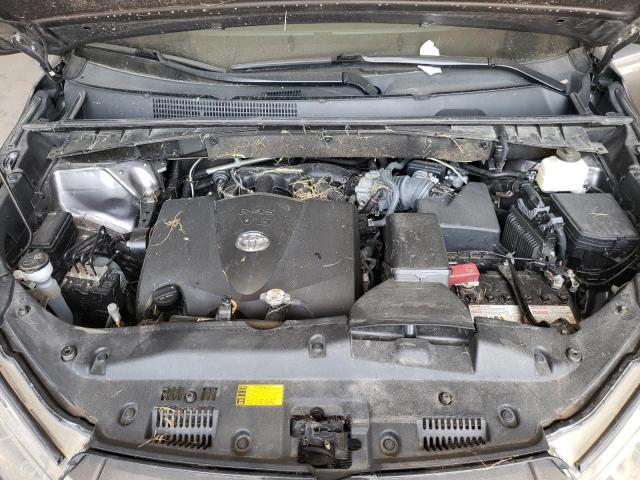 Photo 7 from auction – 2018 TOYOTA HIGHLANDER with VIN 5TDJZRFH2JS915104