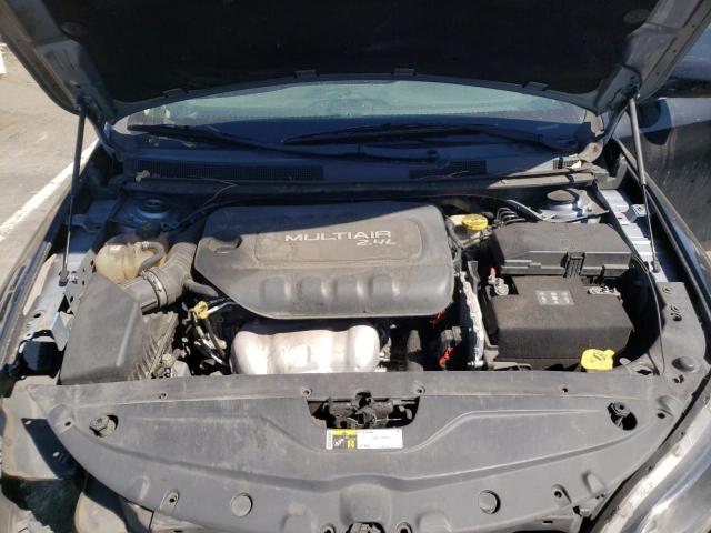 Photo 7 from auction – 2015 CHRYSLER 200 LIMITE with VIN 1C3CCCAB7FN749044