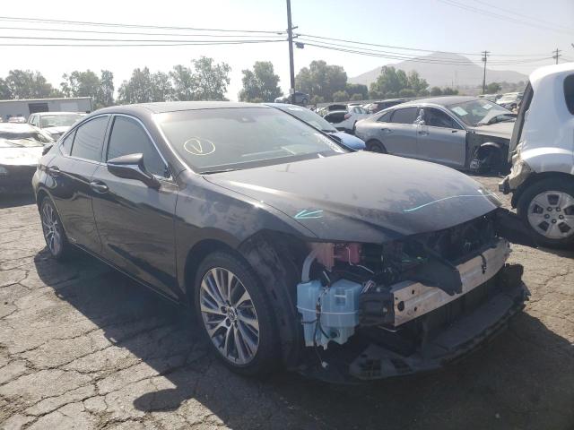 LEXUS ES 300H 2019 with VIN JTHB21B17K2032657 - Photo from auction