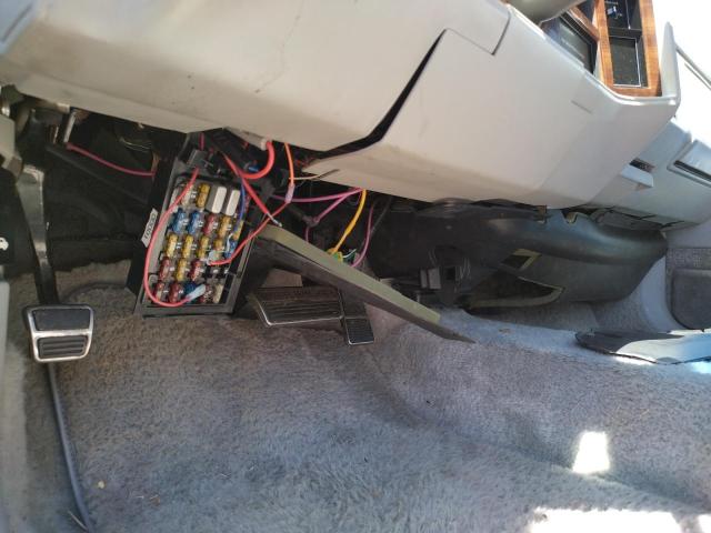 Photo 9 from auction – 1992 CADILLAC DEVILLE with VIN 1G6CD53B7N4210111