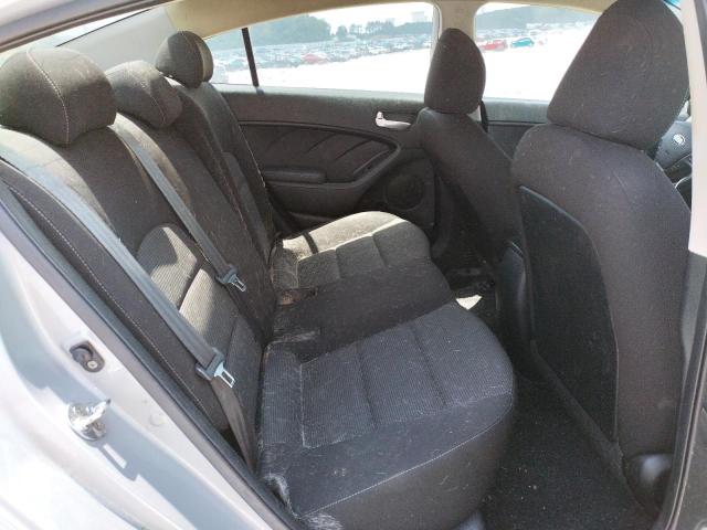 Photo 6 from auction – 2017 KIA FORTE LX with VIN 3KPFK4A75HE108561