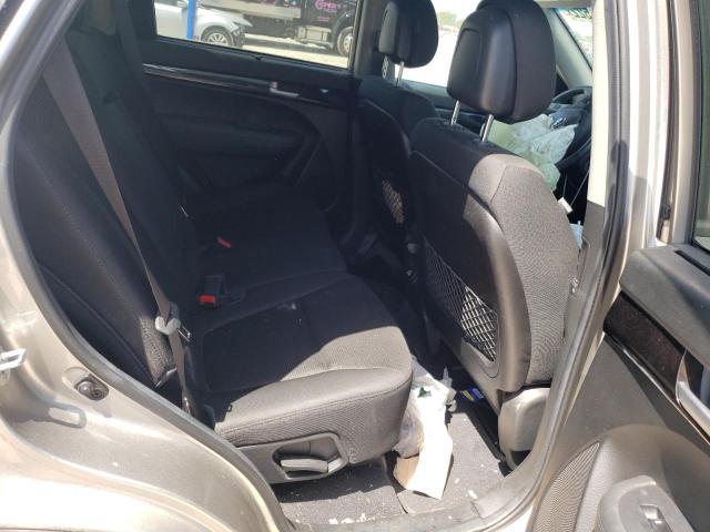 Photo 6 from auction – 2015 KIA SORENTO LX with VIN 5XYKT4A71FG585418
