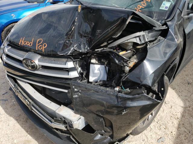 Zdjęcie 9 z aukcji – 2018 TOYOTA HIGHLANDER z VIN 5TDKZRFH5JS547960