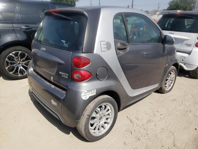 Photo 4 from auction – 2013 SMART FORTWO with VIN WMEEJ9AA7DK674043