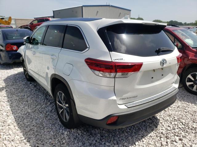 Photo 3 from auction – 2018 TOYOTA HIGHLANDER with VIN 5TDJZRFH4JS899469