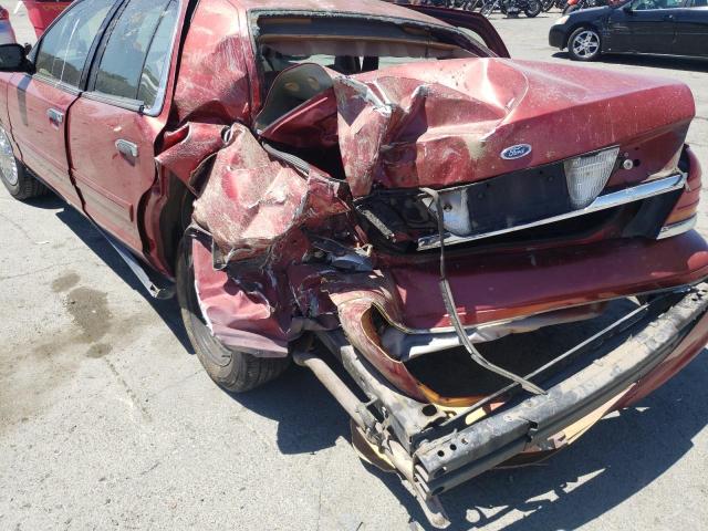 Photo 9 from auction – 2000 FORD CROWN VICT with VIN 2FAFP71W3YX201816