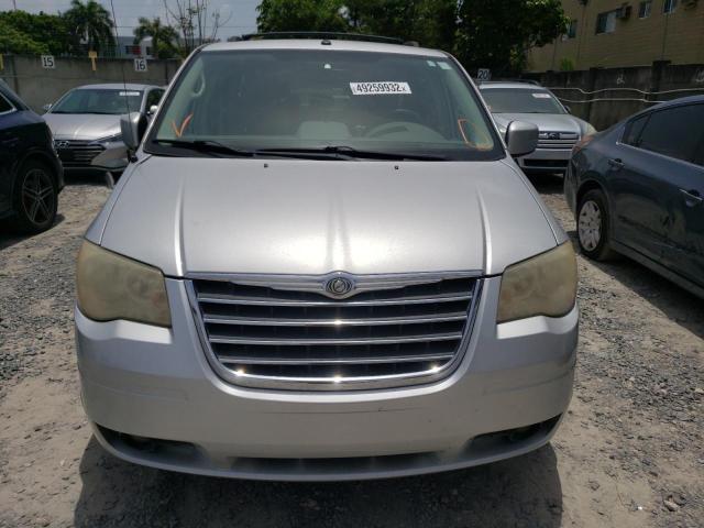 Photo 9 from auction – 2008 CHRYSLER TOWN & COU with VIN 2A8HR54P68R824849