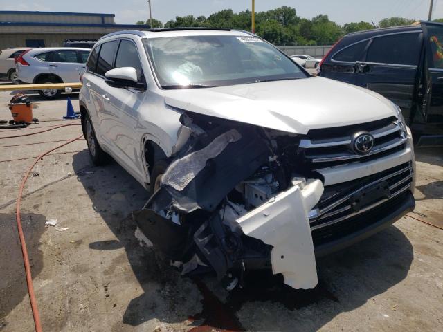 TOYOTA HIGHLANDER 2017 with VIN 5TDDZRFH8HS427055 - Photo from auction