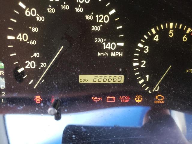 Photo 8 from auction – 2002 LEXUS RX 300 with VIN JTJHF10U720235716