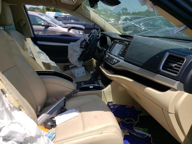 Photo 5 from auction – 2017 TOYOTA HIGHLANDER with VIN 5TDJZRFH8HS377647