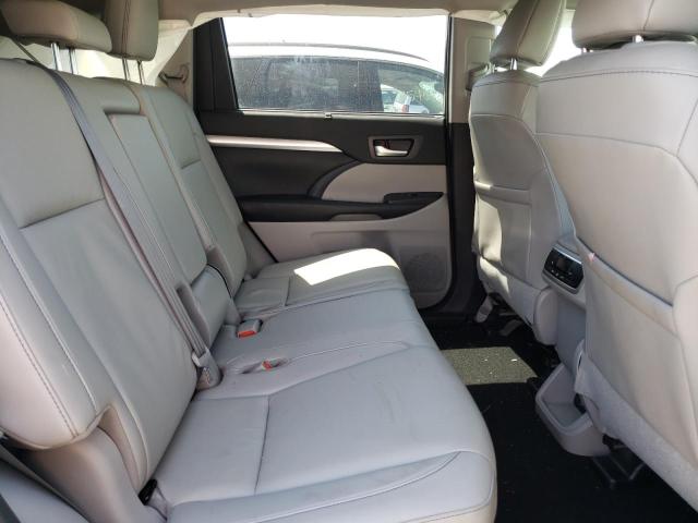 Photo 6 from auction – 2019 TOYOTA HIGHLANDER with VIN 5TDJZRFH4KS604713