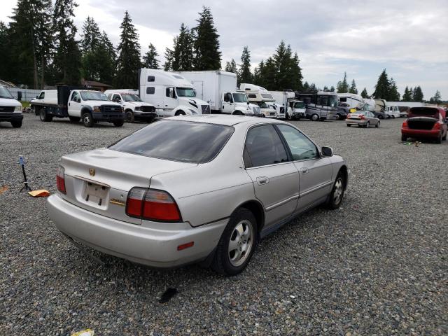 Photo 4 from auction – 1997 HONDA ACCORD se with VIN 1HGCD5608VA152195
