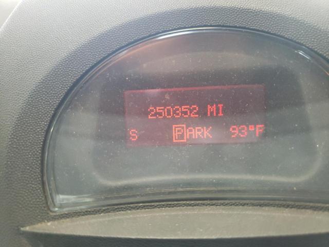 Photo 8 from auction – 2004 PONTIAC GRAND PRIX with VIN 2G2WS522441124559