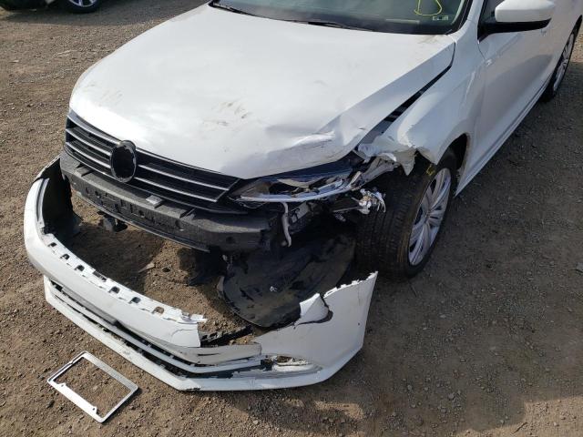 Photo 9 from auction – 2017 VOLKSWAGEN JETTA S with VIN 3VW2B7AJ4HM399424