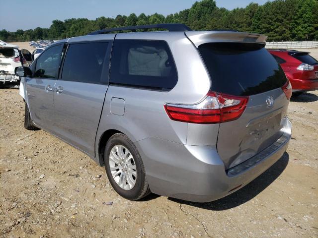 Photo 3 from auction – 2017 TOYOTA SIENNA XLE with VIN 5TDYZ3DC3HS787372