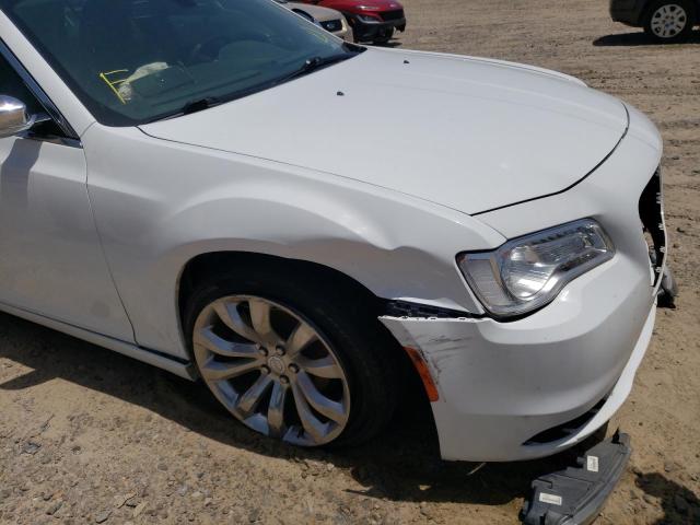 Photo 9 from auction – 2018 CHRYSLER 300 LIMITE with VIN 2C3CCAEG2JH137104