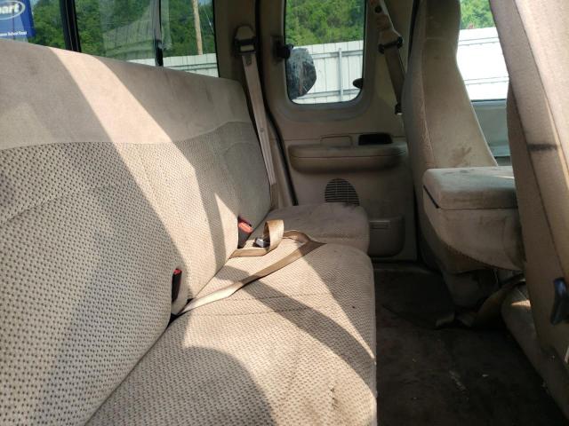 Photo 6 from auction – 2000 FORD F150 with VIN 1FTRX18W6YNA58677