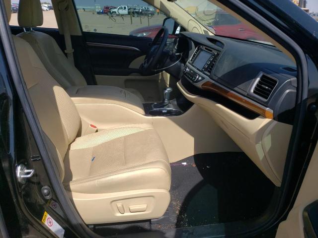 Photo 5 from auction – 2017 TOYOTA HIGHLANDER with VIN 5TDYZRFH8HS220599