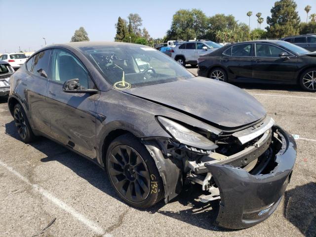 TESLA MODEL Y 2021 مع رقم تعريف المركبة 5YJYGDEE8MF108285 - صورة من المزاد