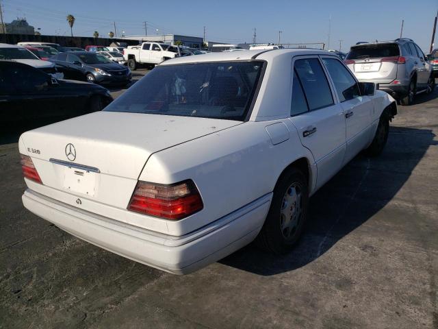 Photo 4 from auction – 1994 MERCEDES-BENZ E 320 with VIN WDBEA32E4RC135649