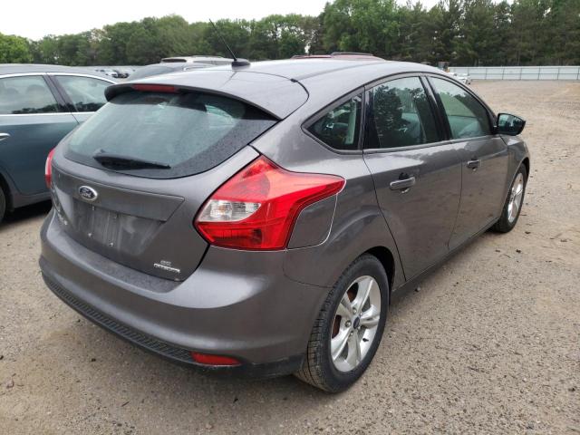 Foto 4 de la subasta – 2014 FORD FOCUS SE con VIN 1FADP3K20EL322274