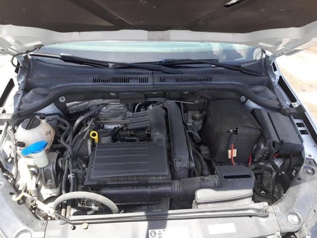 Photo 7 from auction – 2017 VOLKSWAGEN JETTA S with VIN 3VW2B7AJ5HM302814