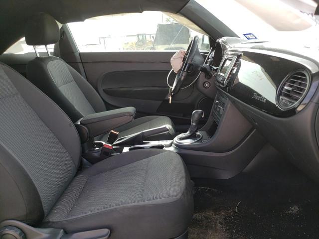 Photo 5 from auction – 2019 VOLKSWAGEN BEETLE S with VIN 3VWFD7AT3KM706375