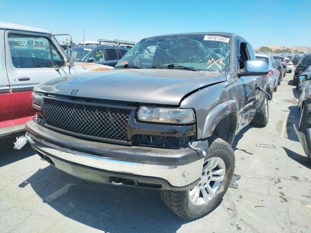 Photo 2 from auction – 2000 CHEVROLET SILVERADO with VIN 1GCEK19T0YE187466
