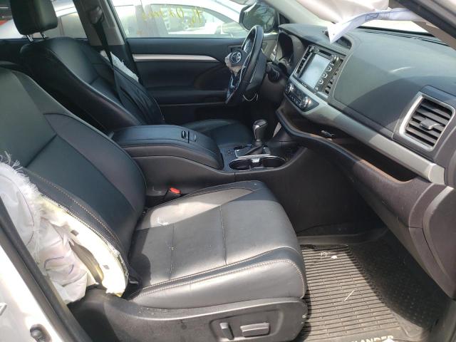 Photo 5 from auction – 2018 TOYOTA HIGHLANDER with VIN 5TDJZRFH4JS899469