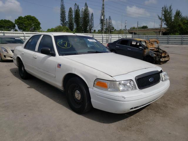 FORD CROWN VICT 2000 with VIN 2FAFP71W7YX152314 - Photo from auction