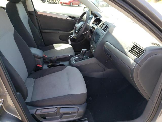 Photo 5 from auction – 2017 VOLKSWAGEN JETTA S with VIN 3VW2B7AJ8HM251762