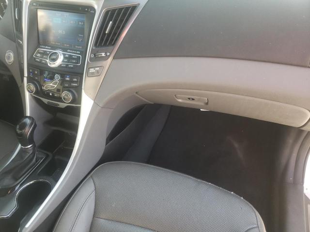 Photo 9 from auction – 2012 HYUNDAI SONATA HYB with VIN KMHEC4A43CA034630