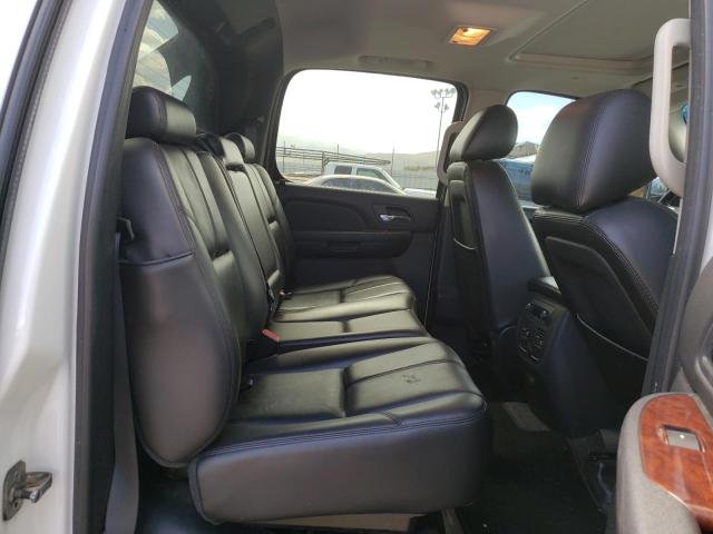 Photo 6 from auction – 2011 CHEVROLET AVALANCHE with VIN 3GNTKFE34BG101139