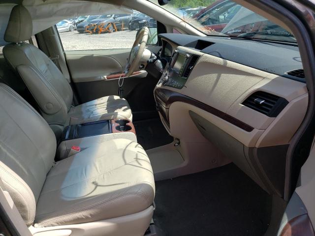 Photo 5 from auction – 2011 TOYOTA SIENNA XLE with VIN 5TDYK3DC4BS044327