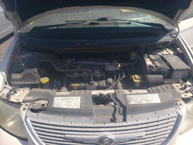 Photo 7 from auction – 2001 CHRYSLER TOWN & COU with VIN 2C8GP54L91R183545