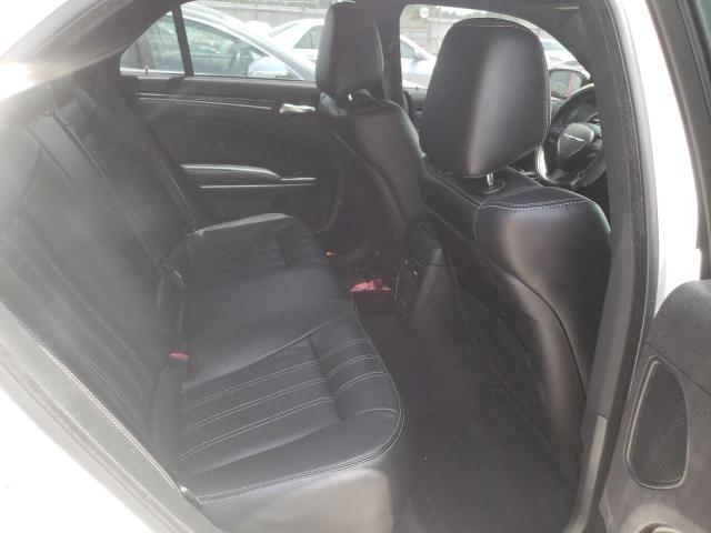 Photo 6 from auction – 2018 CHRYSLER 300 S with VIN 2C3CCABG7JH240278