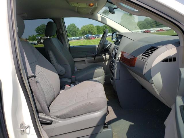 Photo 5 from auction – 2009 CHRYSLER TOWN & COU with VIN 2A8HR44E59R602295