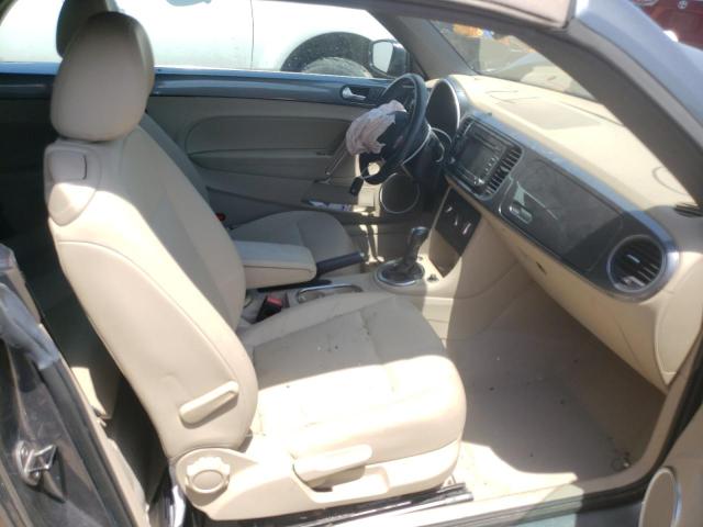 Photo 5 from auction – 2013 VOLKSWAGEN BEETLE with VIN 3VW5P7AT0DM830822