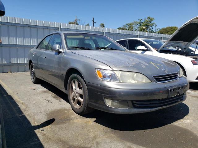 LEXUS ES 300 2001 with VIN JT8BF28G310330266 - Photo from auction