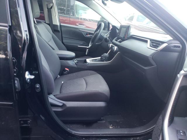 Photo 5 from auction – 2021 TOYOTA RAV4 XLE with VIN JTMP1RFV6MD079532