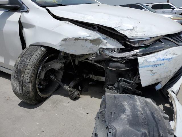 Photo 9 from auction – 2015 CHRYSLER 200 LIMITE with VIN 1C3CCCAB0FN621311