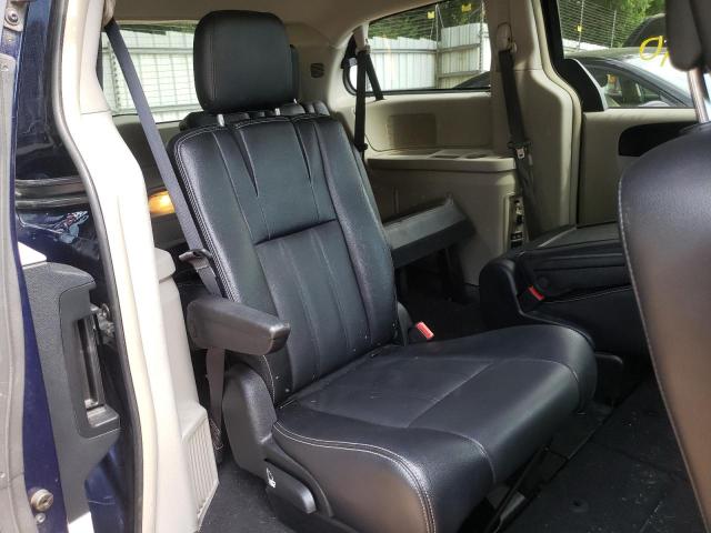 Photo 6 from auction – 2015 CHRYSLER TOWN & COU with VIN 2C4RC1BGXFR534359