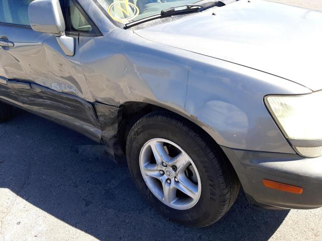 Photo 9 from auction – 2003 LEXUS RX 300 with VIN JTJHF10U030301802