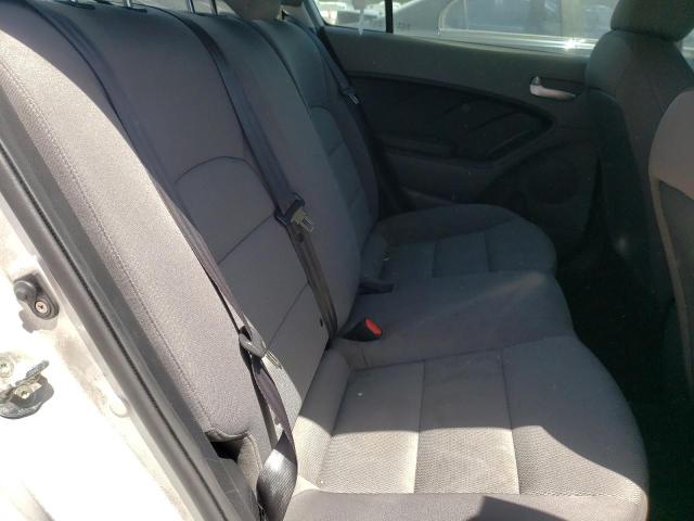 Photo 6 from auction – 2018 KIA FORTE LX with VIN 3KPFK4A73JE223939