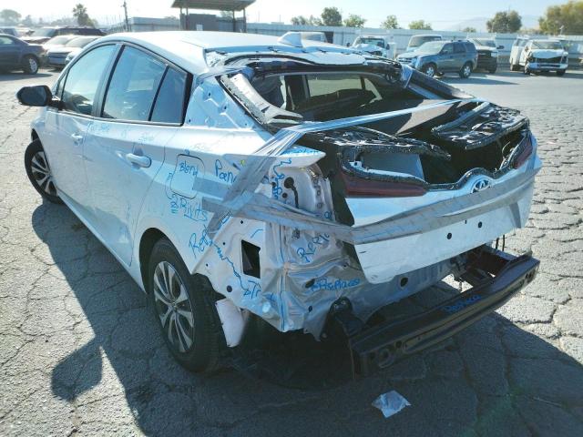 Photo 3 from auction – 2022 TOYOTA PRIUS PRIM with VIN JTDKAMFP1N3202157