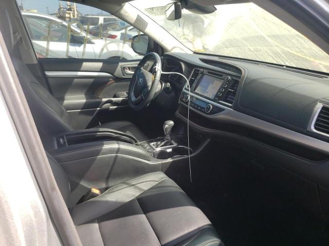 Photo 5 from auction – 2018 TOYOTA HIGHLANDER with VIN 5TDKZRFH5JS548607