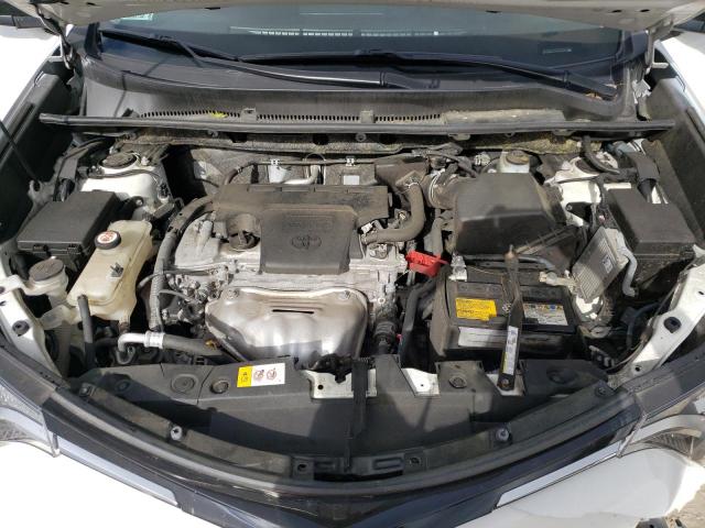 Photo 7 from auction – 2017 TOYOTA RAV4 LE with VIN JTMBFREV7HJ172922